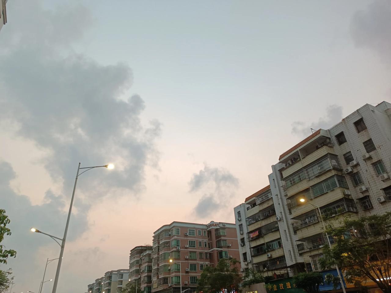 一句话证明你老了
头发都白了！
想找工作都找不到
也力不从心
这个就证明老了呀