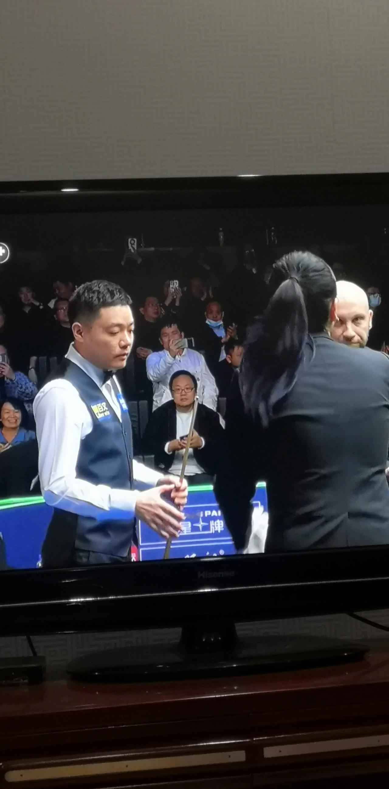 玉山公开赛16强出炉：丁俊晖硕果仅存，中国军团其他6人遭淘汰。
今晚19：30，