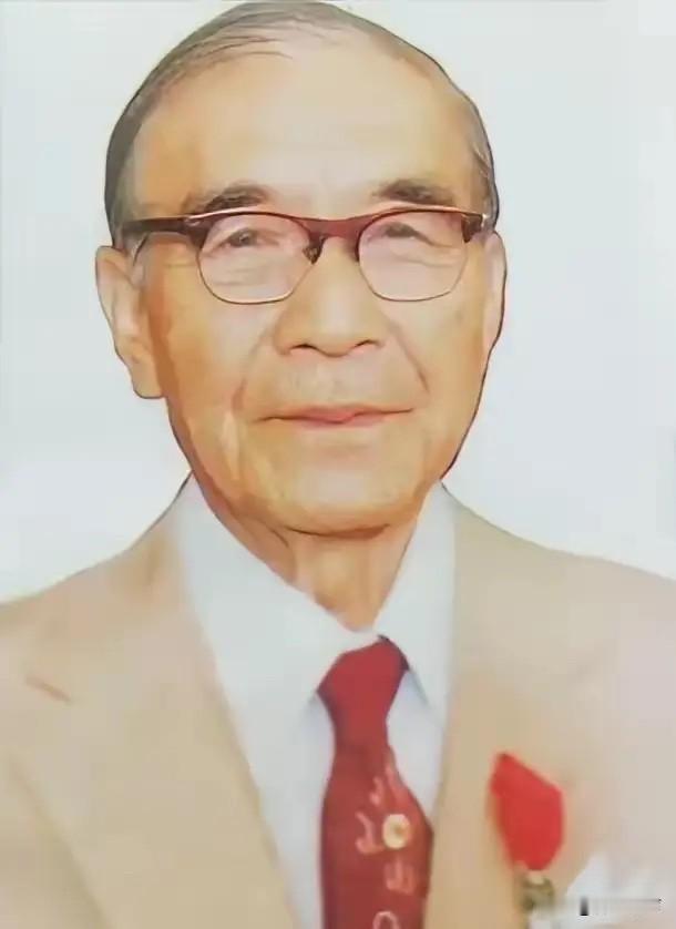85岁的他喝迷糊了，把家里23岁的小保姆当成了自己老婆，保姆没有反抗，第二天，保
