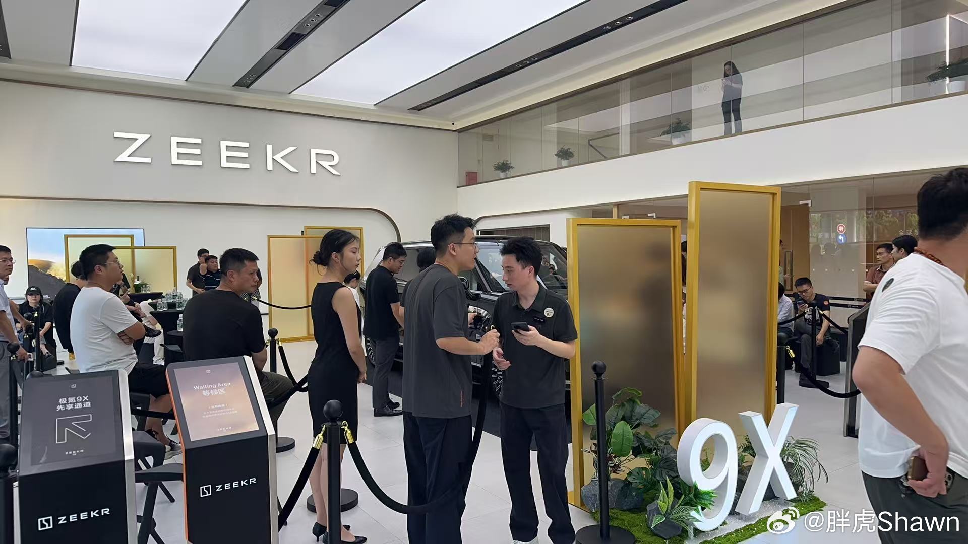 今天朋友联系我，说9x在杭州看车都要排队……问我能不能找找关系插插队我说：过两天