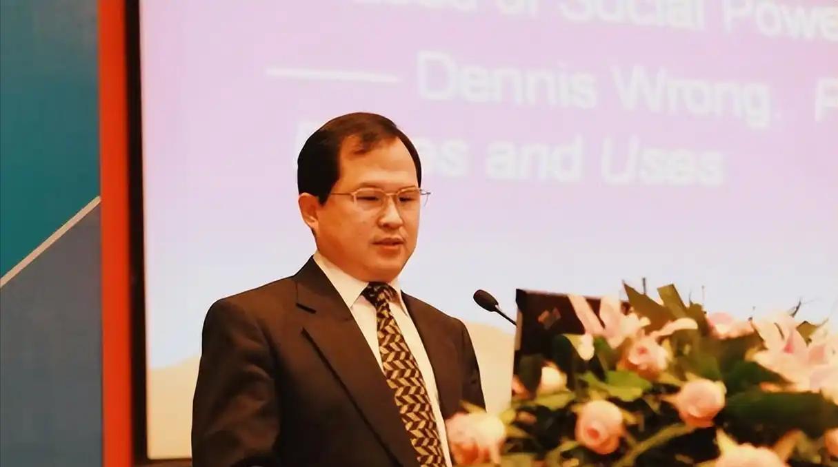 “中美关系恶化的责任不在美国，中国该多看看自己的问题”——这是学界与舆论圈对华东