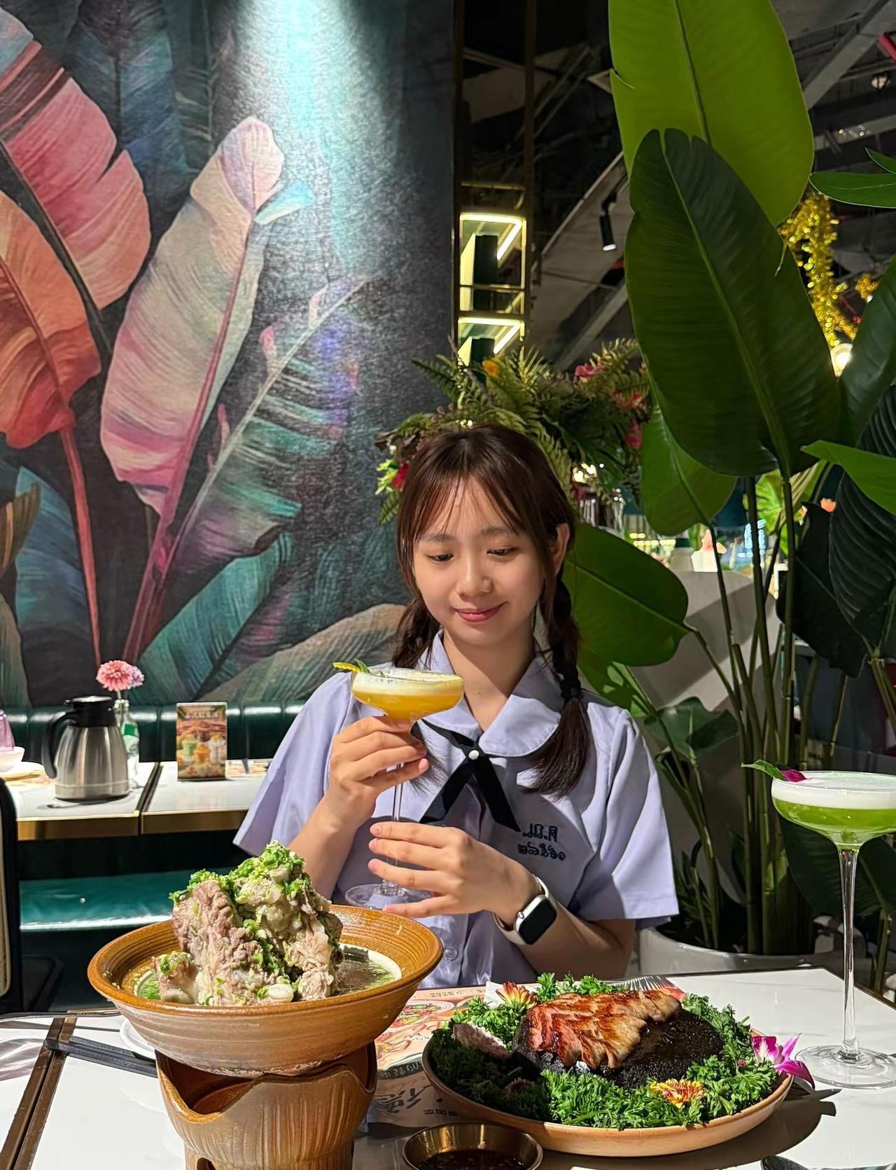 在广州正佳吃漂亮饭啦！（要晕碳了 漂亮饭拍照 甜妹料理 餐厅拍照