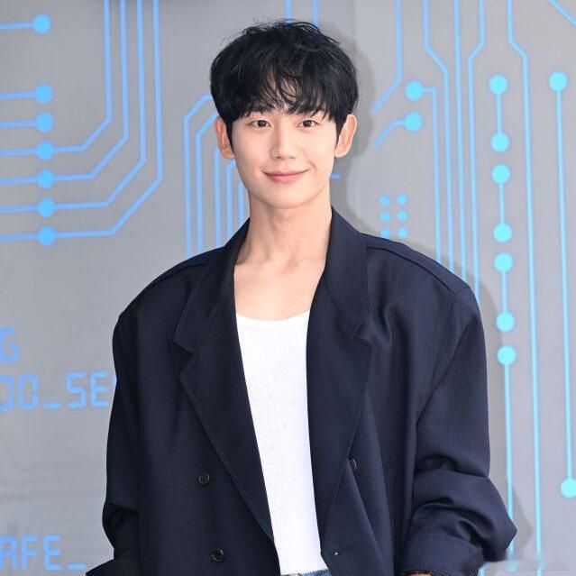 【独家】丁海寅确定主演以全租诈骗为题材的《Lucky Seoul》演员丁海寅的下
