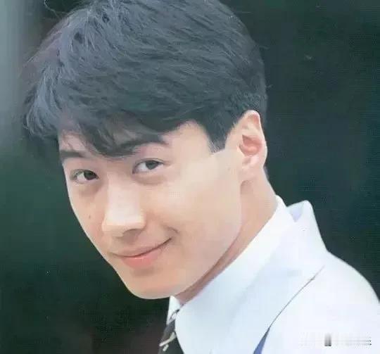 90后应该都吃过黎明推出的小糖丸。当年，黎明筹集了350万美元，为中国的8000