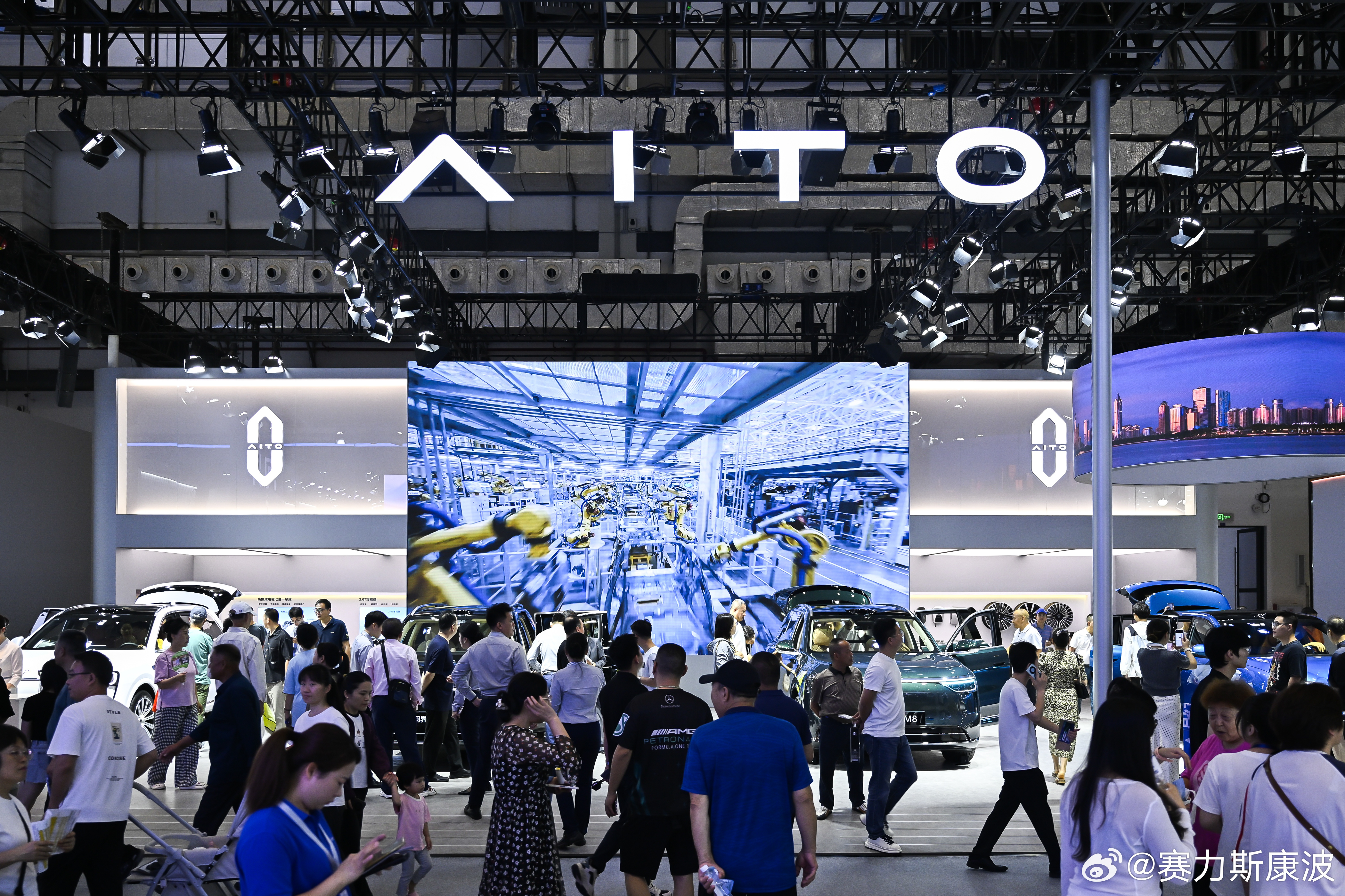 2026海南国际车展 问界M9、M8、M7同台亮相，新锐智慧SUV问界M6首次登