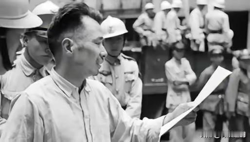 一个臭名昭著的汉奸，被枪决之前竟然笑得如此灿烂。但是当陈毅元帅得知他的死讯后，竟