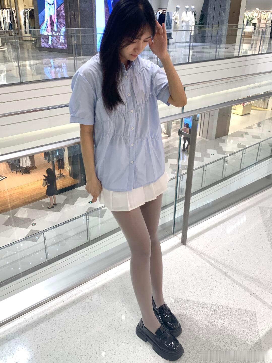 灰丝百褶裙，可爱甜美～ 
