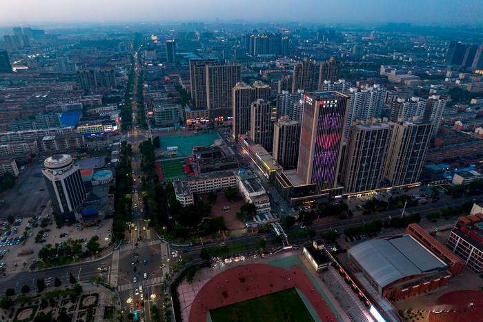 2015年11月，德州二手房均价5274元；
2016年11月，德州二手房均价5