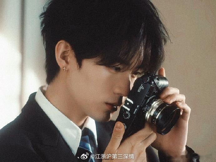 周翊然优酷2026首位破万00生 从张陆让到谢燕来，少年演员用实力说话，破万热度