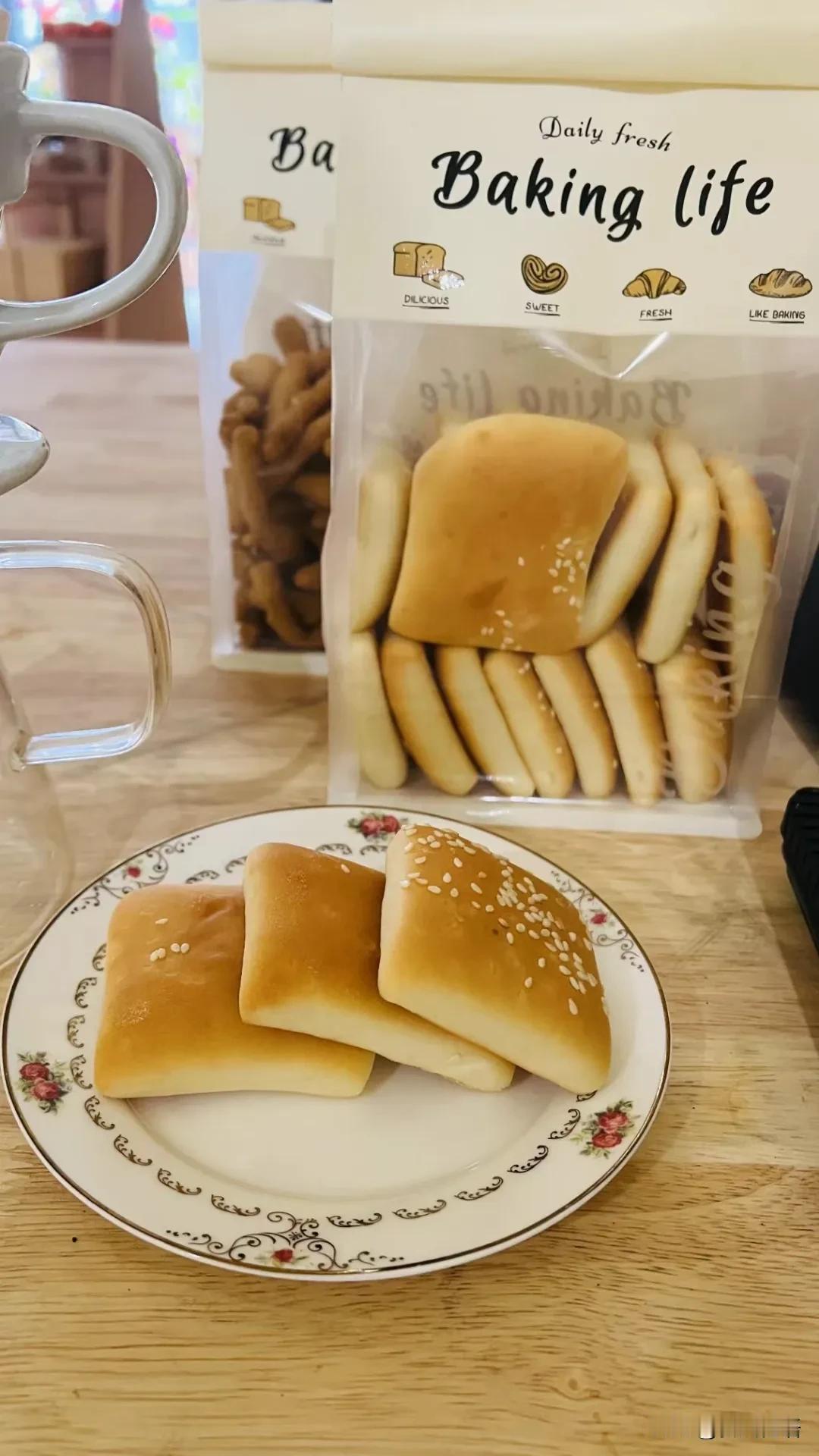 为年轻人争取机会！[比心]

前些天通知我和徒弟小檬过几天都要出差，虽然我俩属于