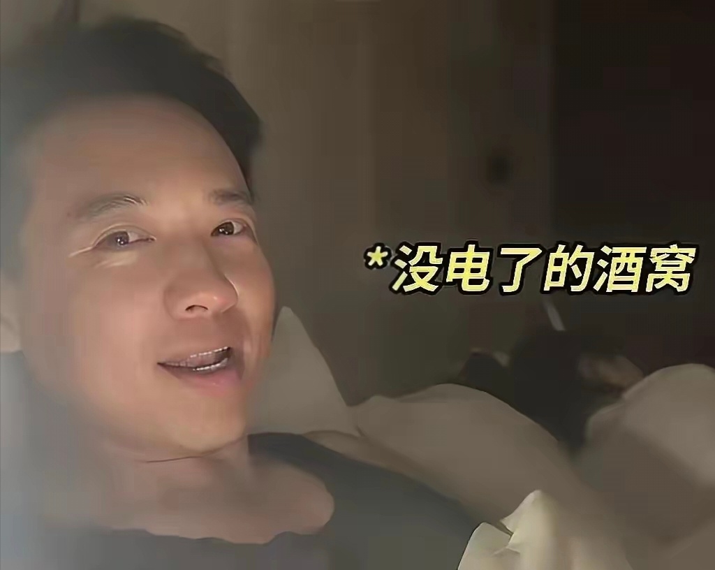 10岁的小酒窝，一年拍12条儿童广告，体重被经纪人卡死在60斤。去天津见爸爸高云