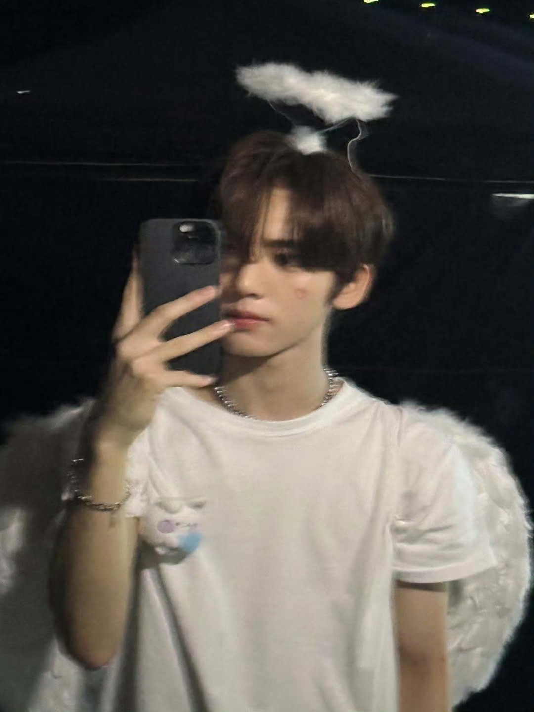 韩维辰  🐰六颜一 韩维辰 我说许愿天使降临 所以你出现了🪽 