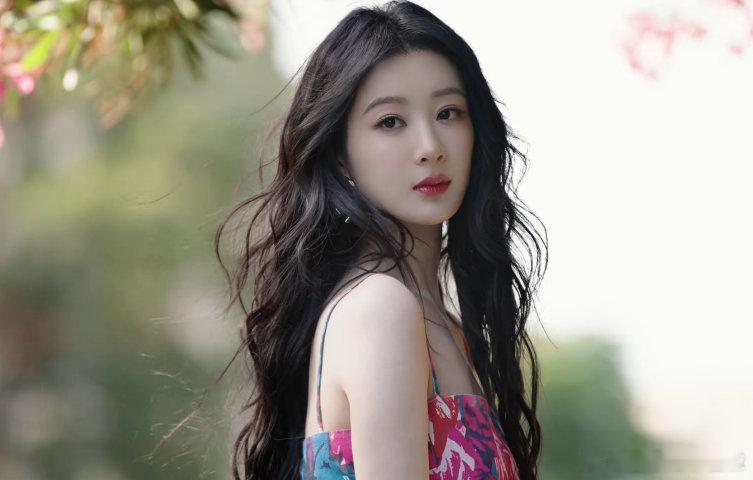 杨紫[超话] yz杨紫 早上好 ​​​