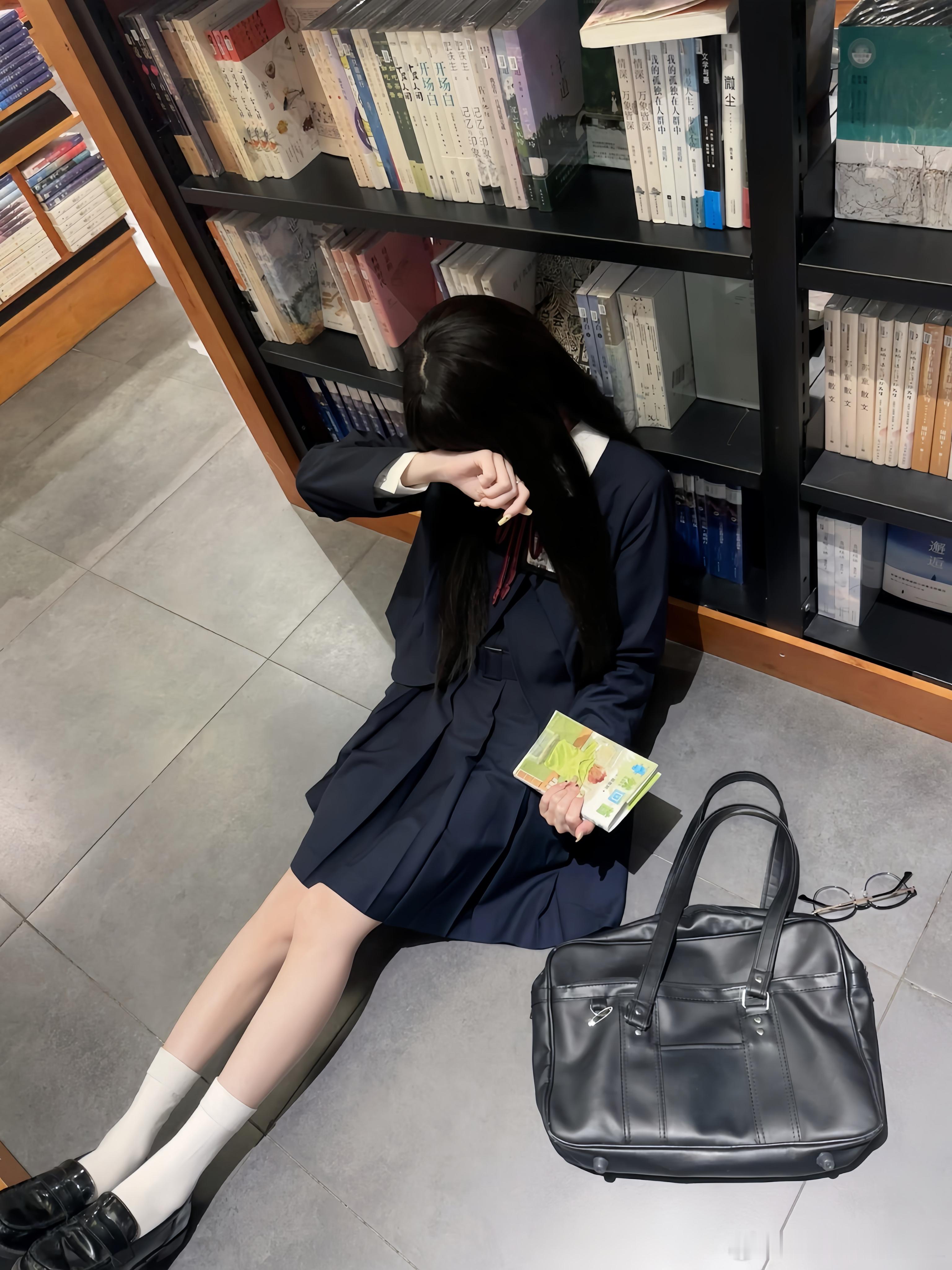 #jk[超话]# 入秋咯套装：温格女子#穿搭# #今天穿什么# #jk日常# ​