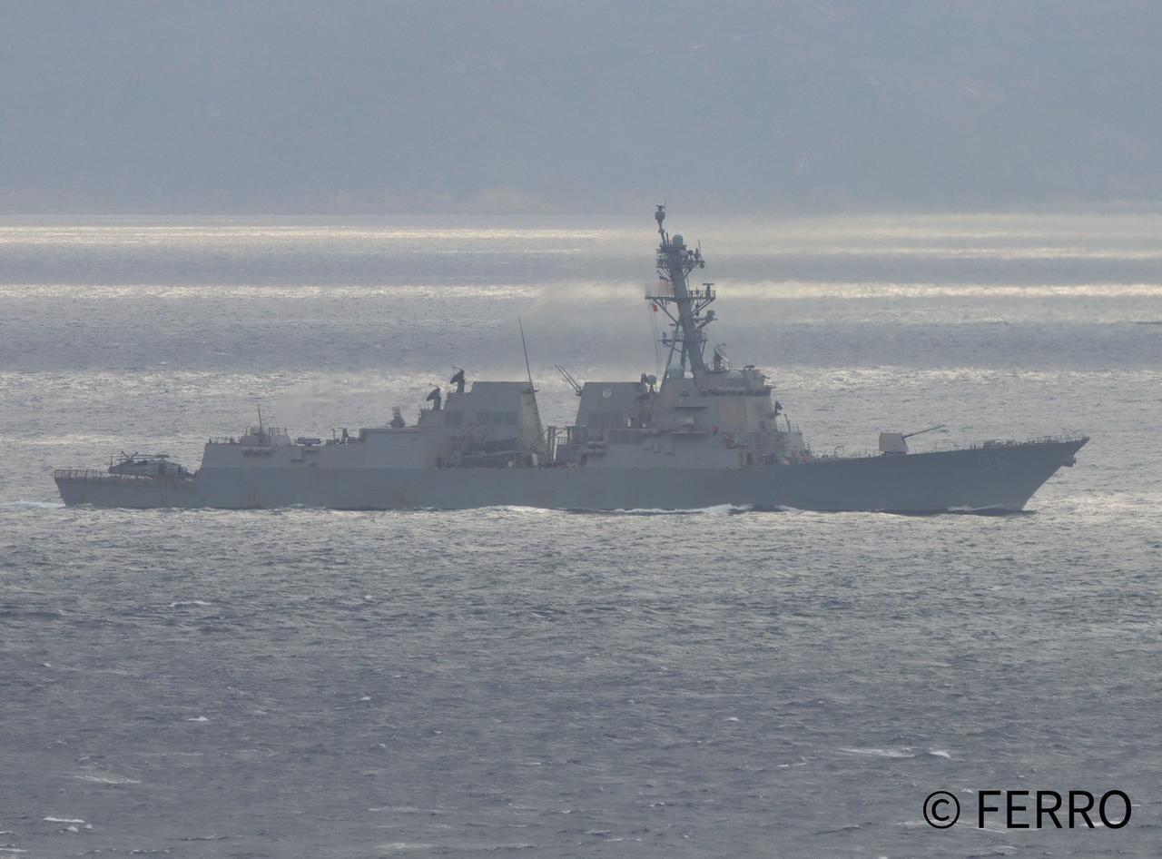 “杰拉尔德·R·福特”号航空母舰（CVN-78）及其护航舰“贝恩布里奇”号驱逐舰