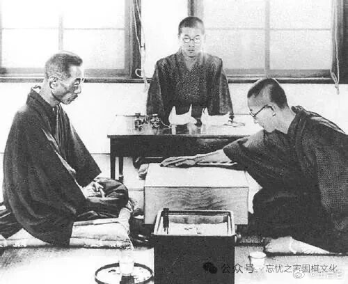 1933年，本因坊秀哉和19岁的吴清源 