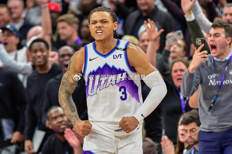 NBA常规赛，爵士半场67-68落后活塞。本场比赛，两队进攻流畅，比分交替领先。