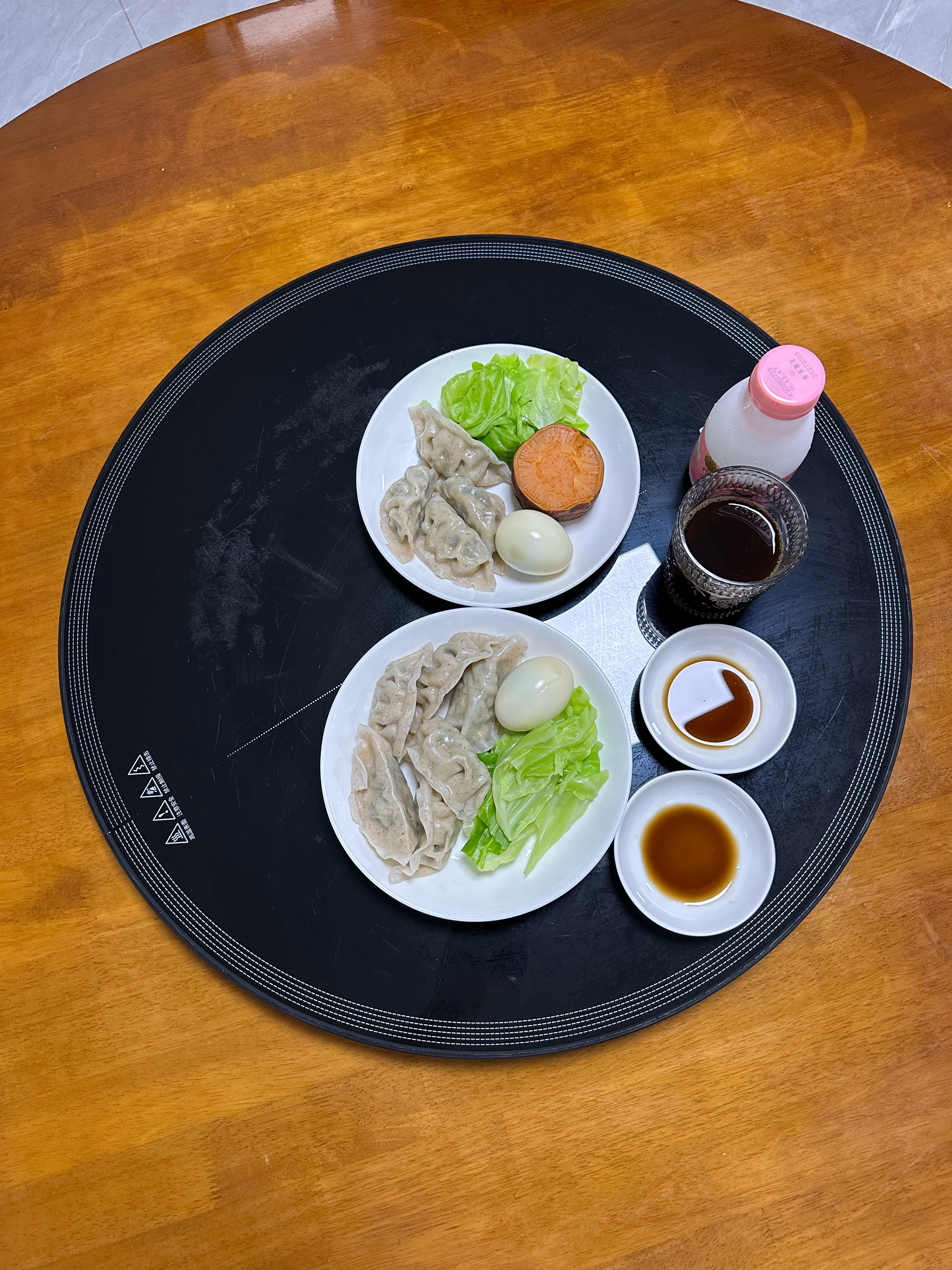 大清早有饺子吃超满足，给老妞煮紫菜蛋花汤 成都