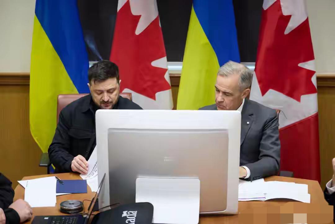 据乌媒消息，乌克兰谈判团队已经飞抵美国，参加泽连斯基即将在佛罗里达开启的美乌谈判