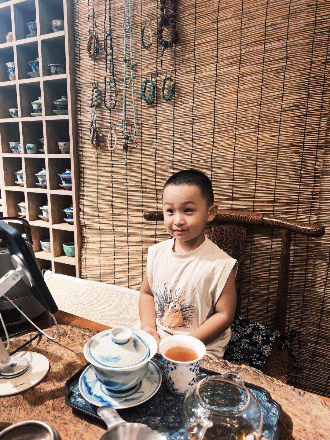对于喝茶这件事还是很积极的[流鼻血] ​​​