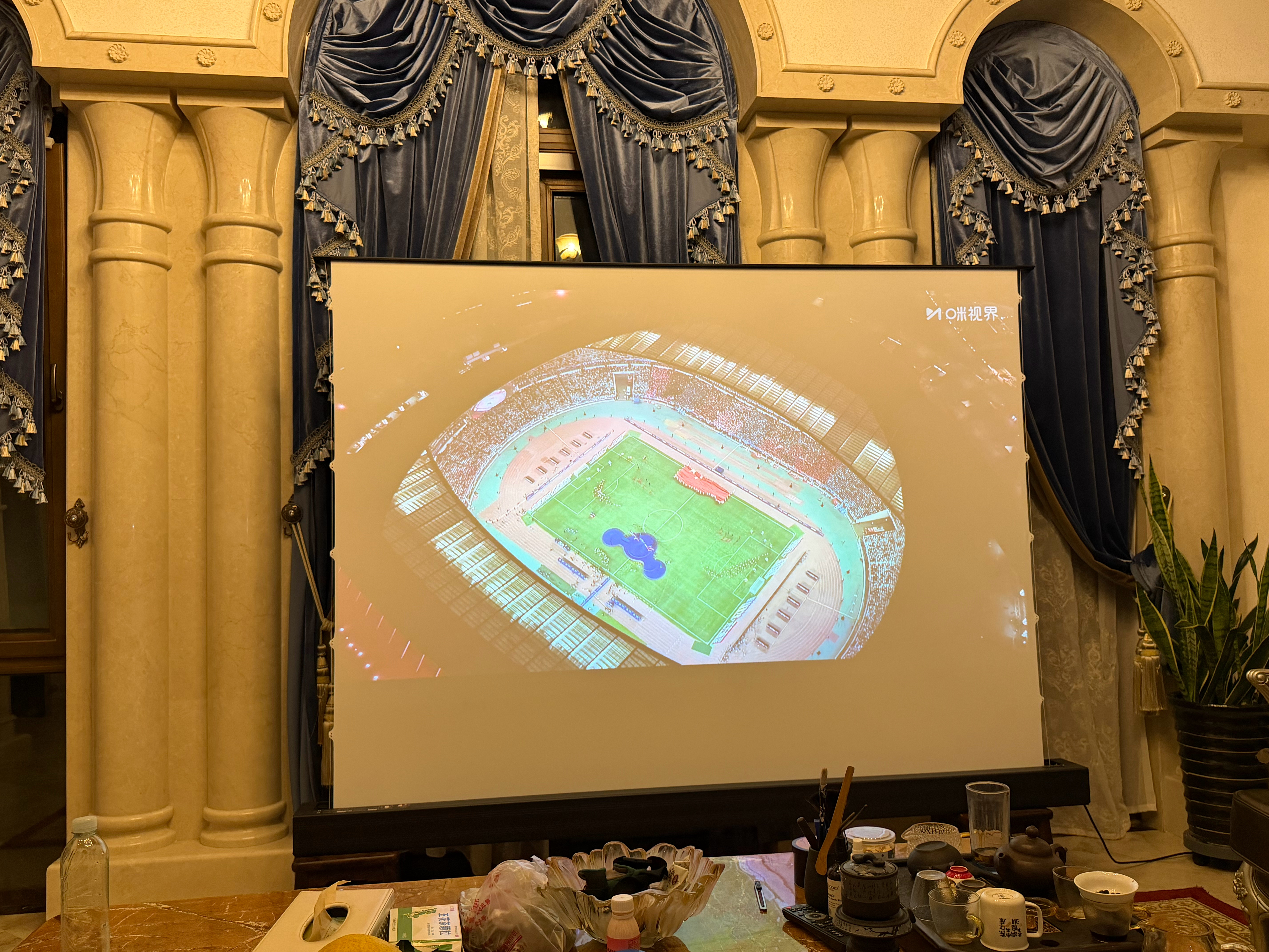 苏超这业余联赛。夺冠的阵仗比中超还要大[允悲][允悲][允悲] ​​​