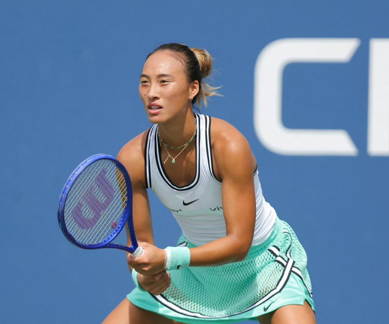 摔了四次拍、脱了两次鞋，还是输了！

北京时间9月4日凌晨，2026美网女单第二