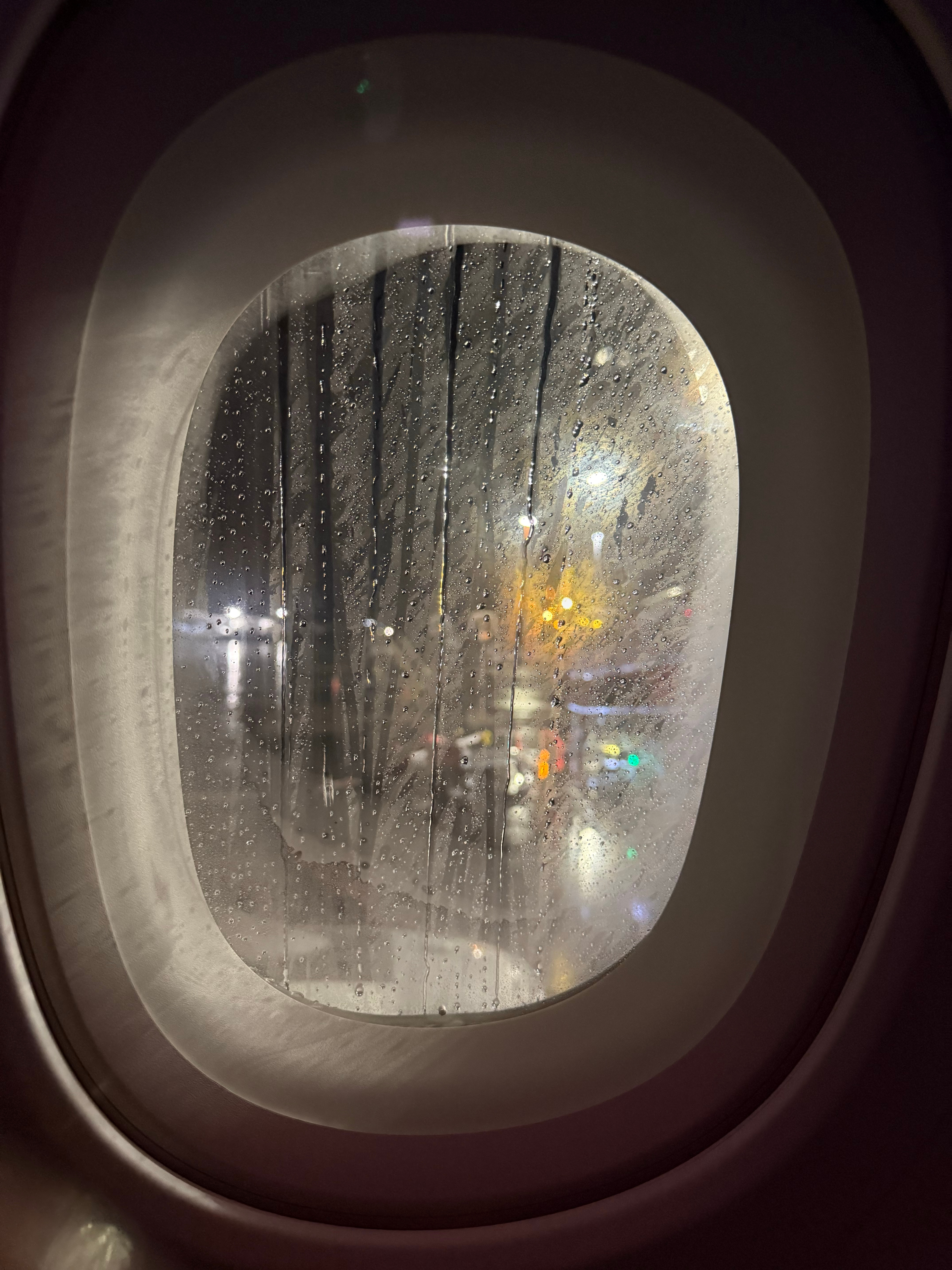大事不妙 新西兰怎么在下雨 新西兰·Queenstown Airport