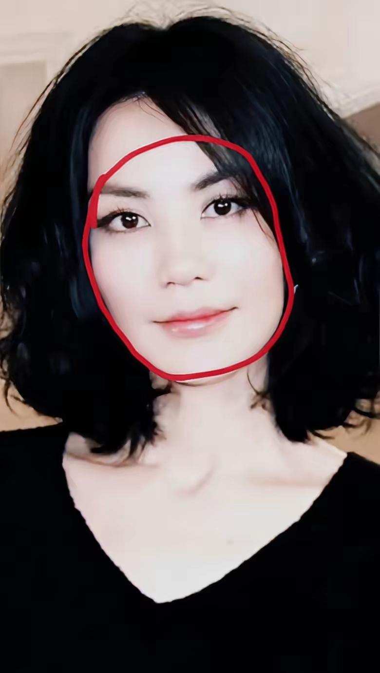 这就叫“泼天的富贵”砸头上了吧？
​谁能想到，天后王菲今年春晚居然挑了个小众独立