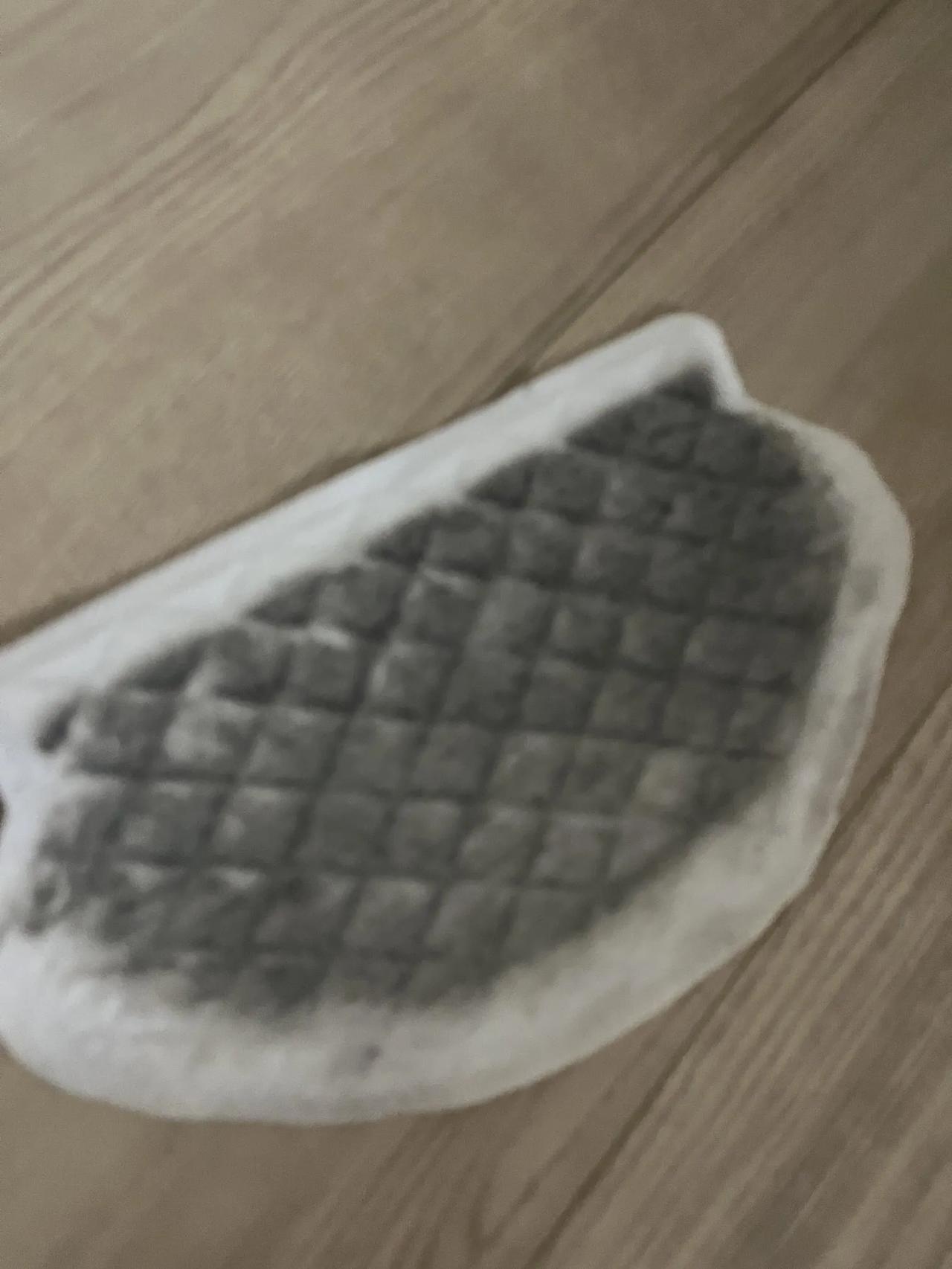 我就纳闷了，东京这地天天拖为什么这么脏
在中国的时候也是天天拖，基本上这个抹布只