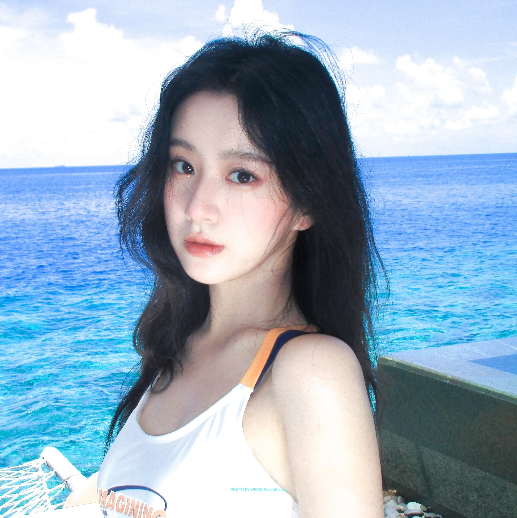 包上恩 🐰包上恩李瑶英 🐰包上恩明月千里 当世界凉如荒岛 我们依然会是彼此的