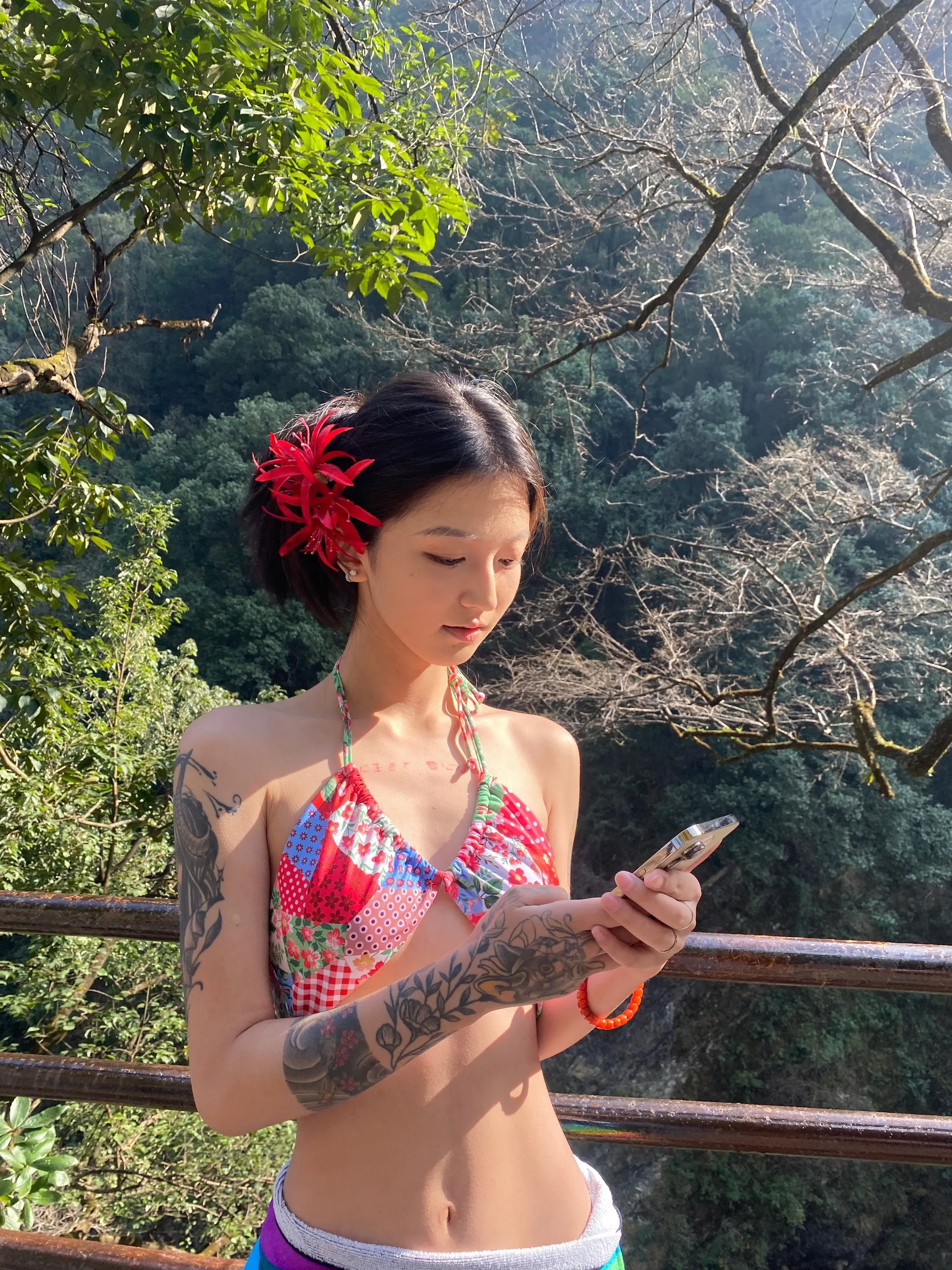 谁在贪恋世俗情爱。