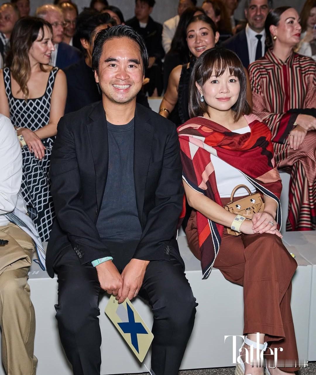 不是郑志刚不适合做生意，而是现在市场环境恶劣，做什么都不好做，不像70，80，9