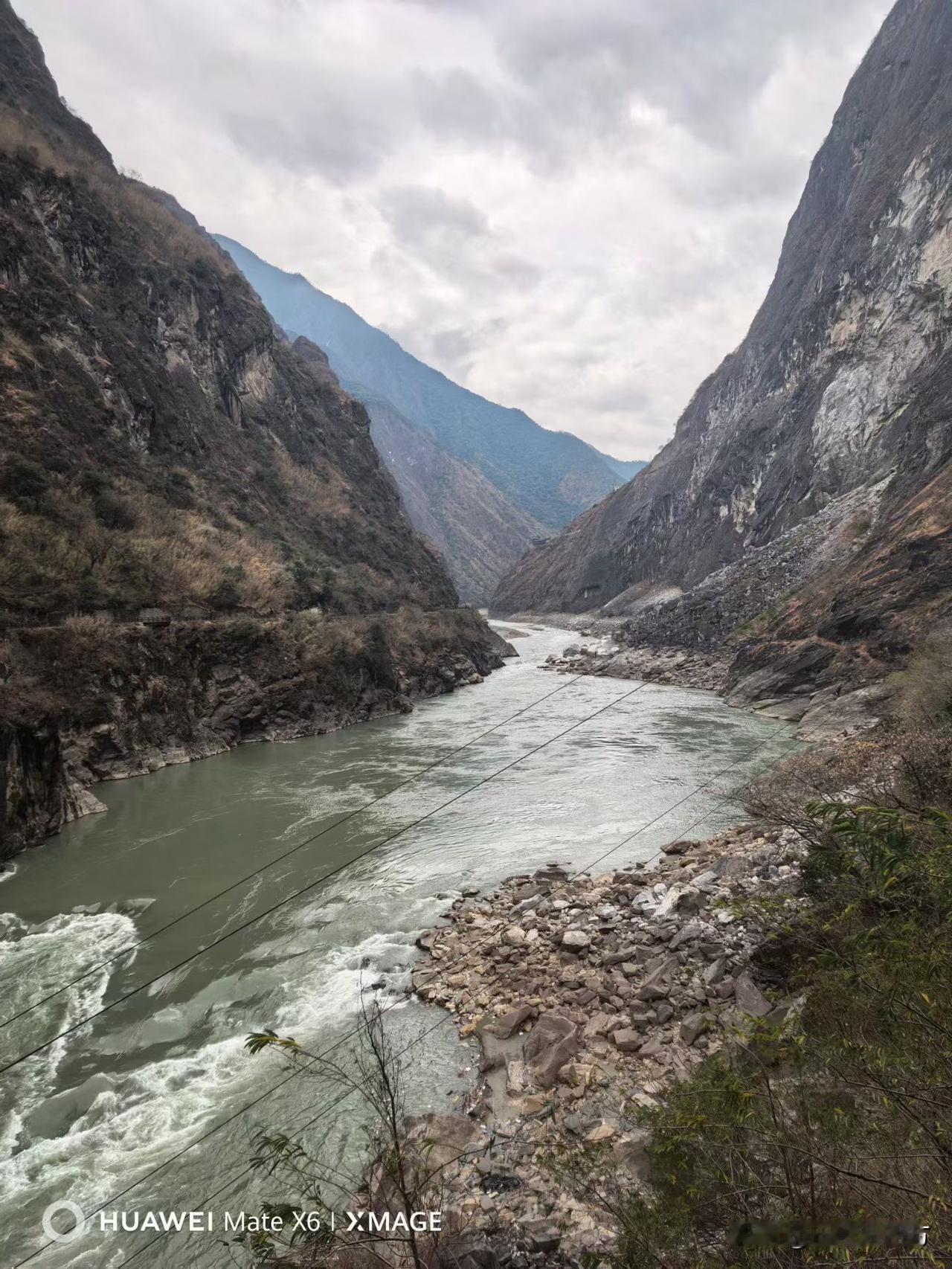 长江第一湾～～虎跳峡～～香格里拉独克宗古城，美景依旧[灵光一闪]