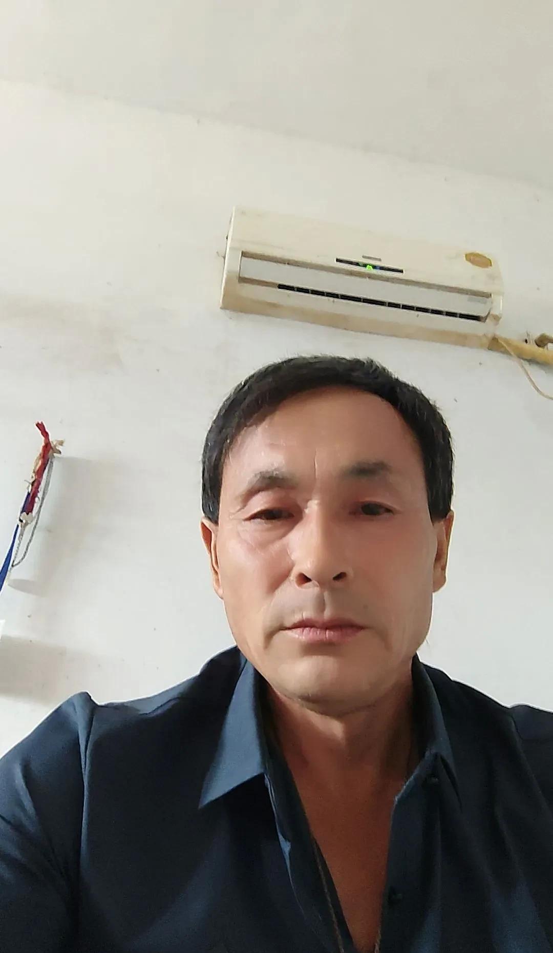 高校名画批量消失，

千万假画暗度陈仓，

更多馆藏黑洞待查实。

广州美院前馆