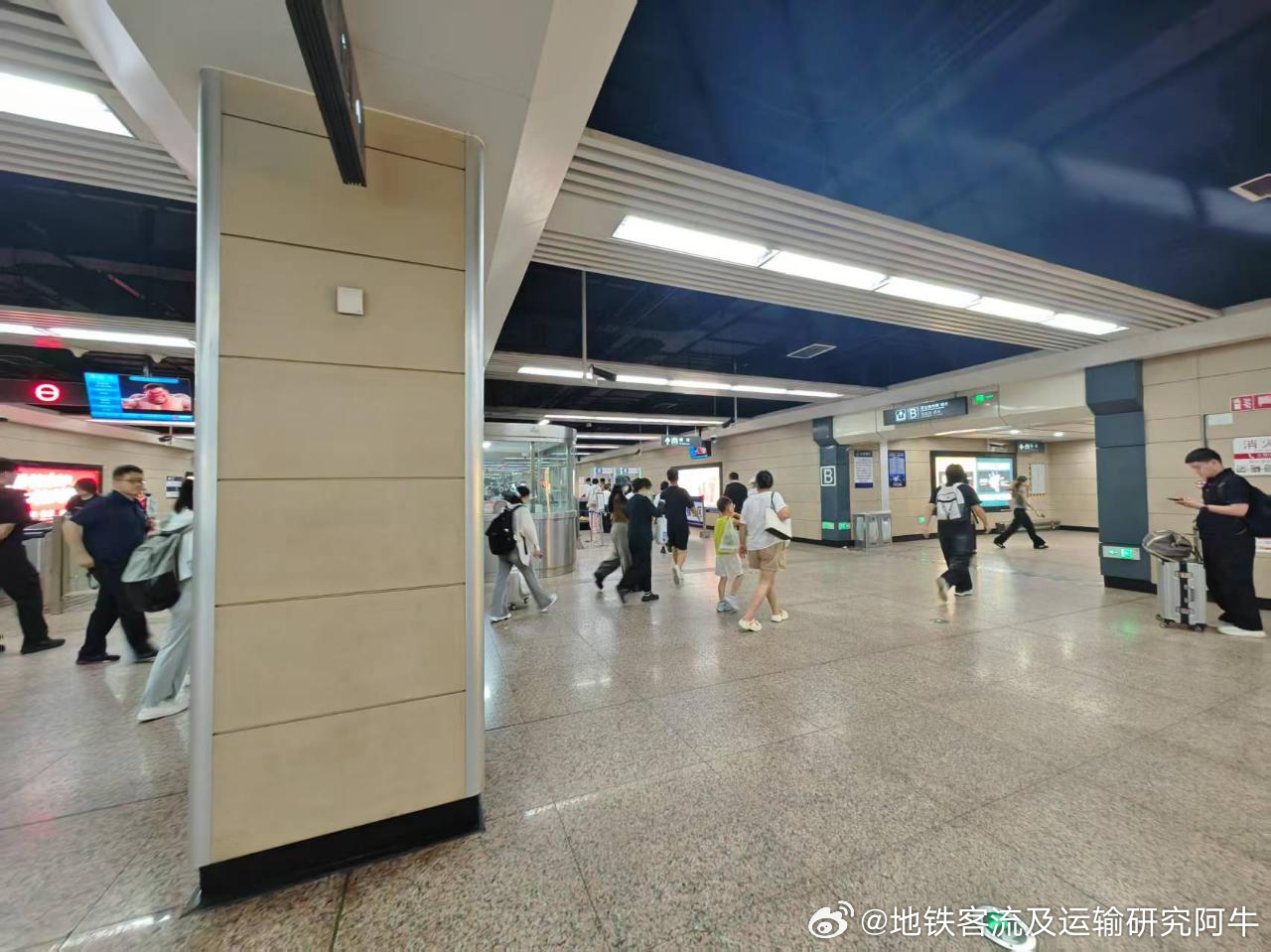 沈阳地铁网友：2026年7月15日（周三），20时07分沈阳地铁2号线航空航天大