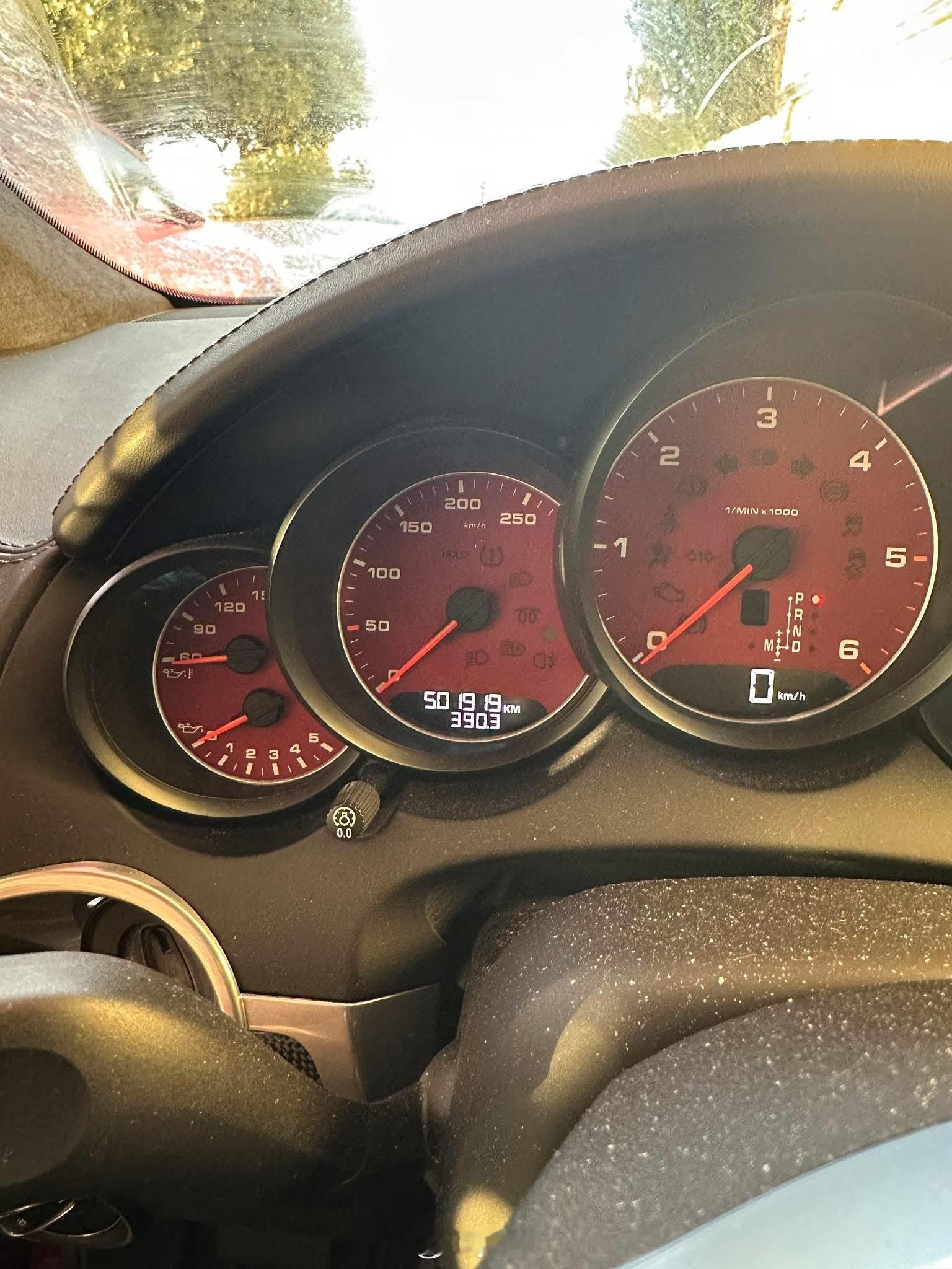 2017年的3.0柴油卡宴，全程保时捷4s保养，车主说近期不会换车，因为保时捷不