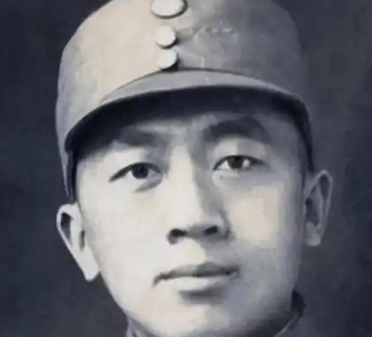 1937年秋，日军空袭南京，毛虎桥监狱突发大火，一批被捕人员趁乱逃了出来，其中就