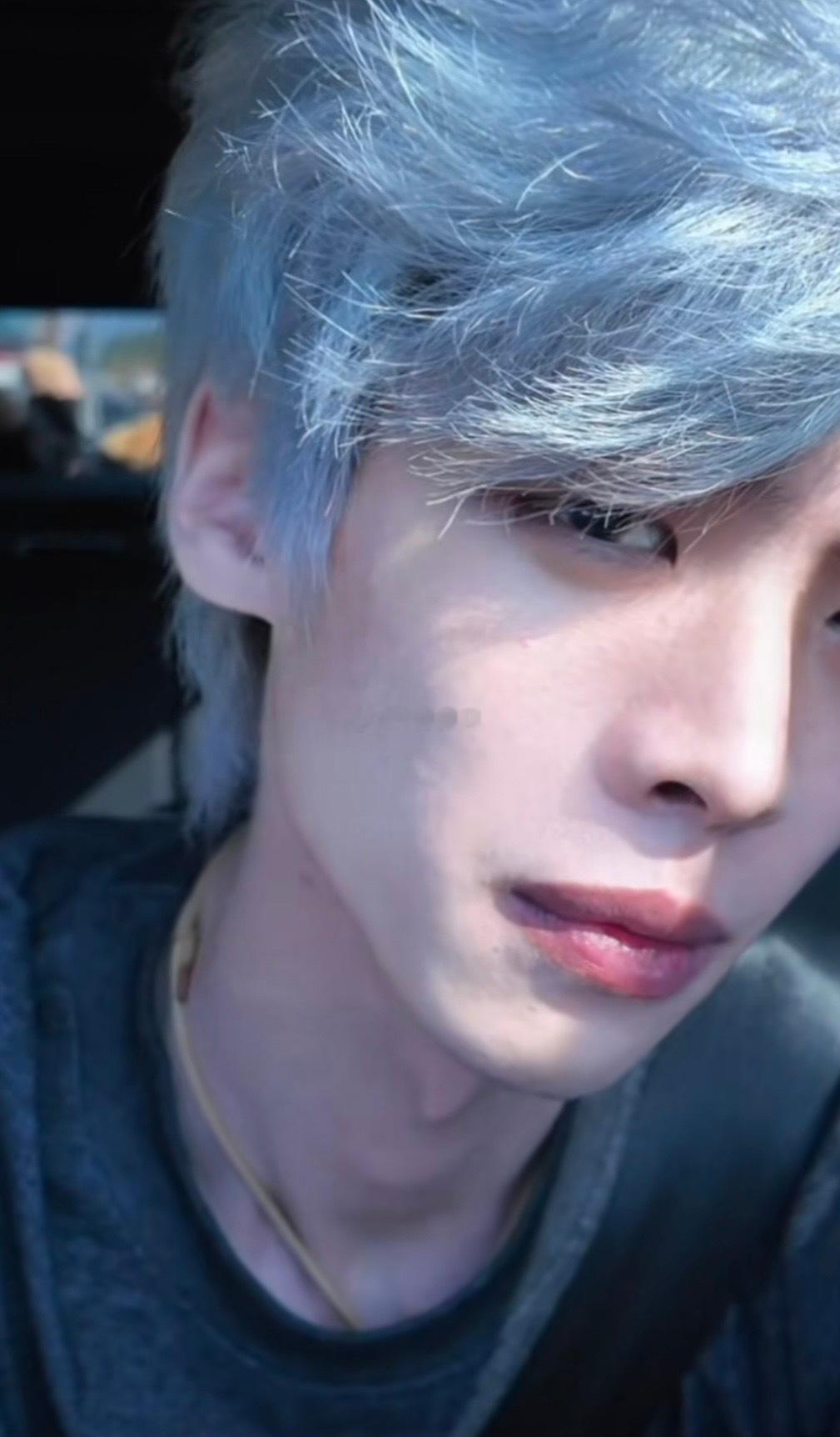 直播间没人，去找三藏不就有流了吗？以前怪公司不让出去连麦，现在正好散养可以去找他