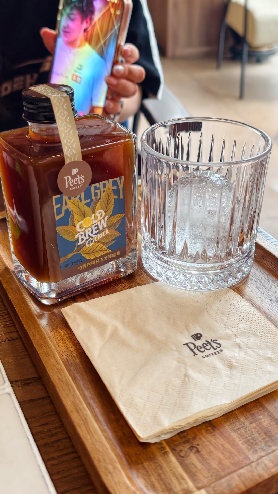 忙了一上午，刚有空，快乐水搞一下～Peets这款冷萃真的屡试不爽～过瘾～ 呼和浩