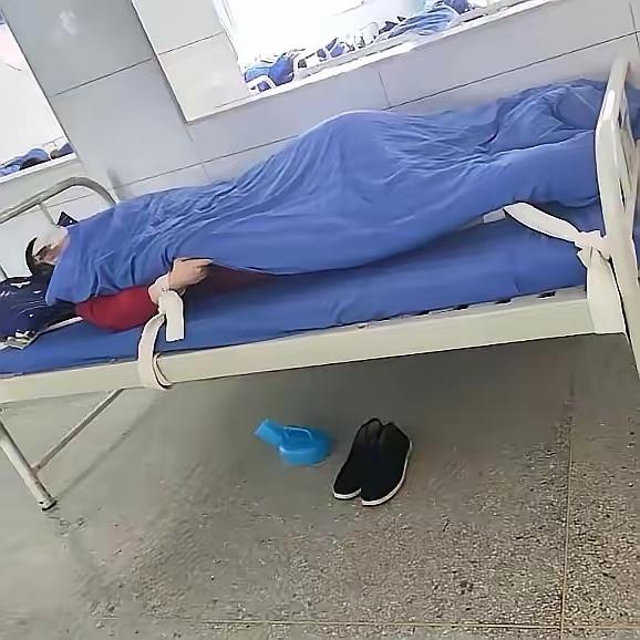 谁能想到，2026年了还能有这么丧心病狂的操作！

新京报卧底曝光襄阳多家精神病