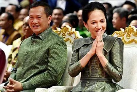 洪森捅了大篓子后，柬埔寨第一夫人碧占莫妮也出来向柬埔寨人民发出呼吁，呼吁他们捐血