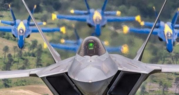 别再搞错了！F22复产失败，不代表C17不能重启，两者本质完全不同
最近美国国会