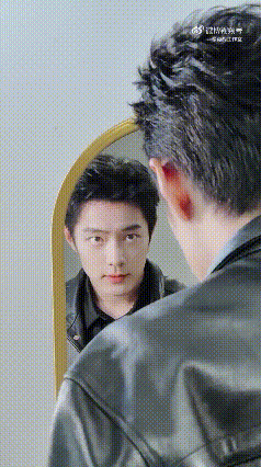 肖战顺毛vs卷毛 来看看肖战这笑容是不是很甜，转场是不是很帅，有没有被迷住？ 