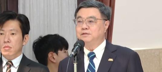 台湾地区行政机构负责人桌荣泰今天上午对国民党主席郑丽文访问大陆一事嚣张妄言叫嚣称