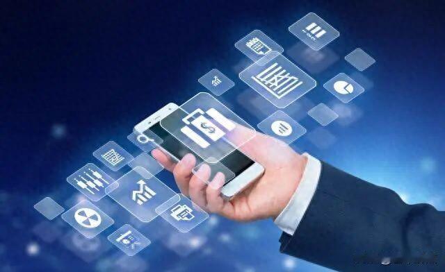 工业智能化真落地了，工厂老师傅开始教AI干活，没人说清楚到底谁在指挥谁。
202