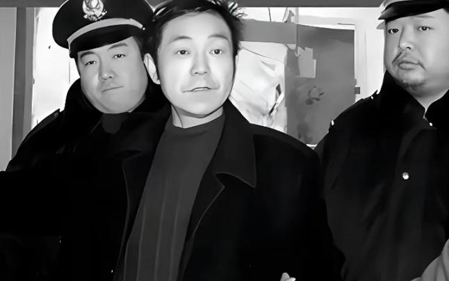 1998年西安，17岁学霸高明被同学带头霸凌殴打致死，凶手未成年轻判，短短几年就