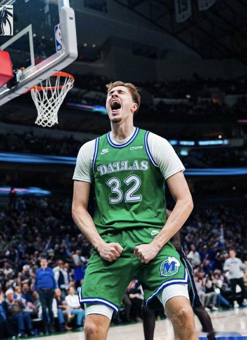 弗拉格49分 弗拉格最年轻49分先生 生涯之夜但错失绝杀，弗拉格单场29投20中