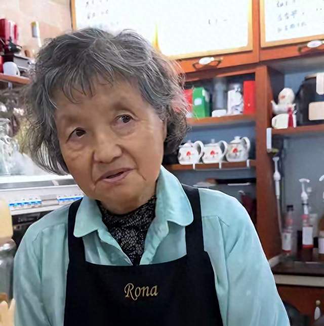 青岛这对老闺蜜加起来160岁，却治愈了无数年轻人。