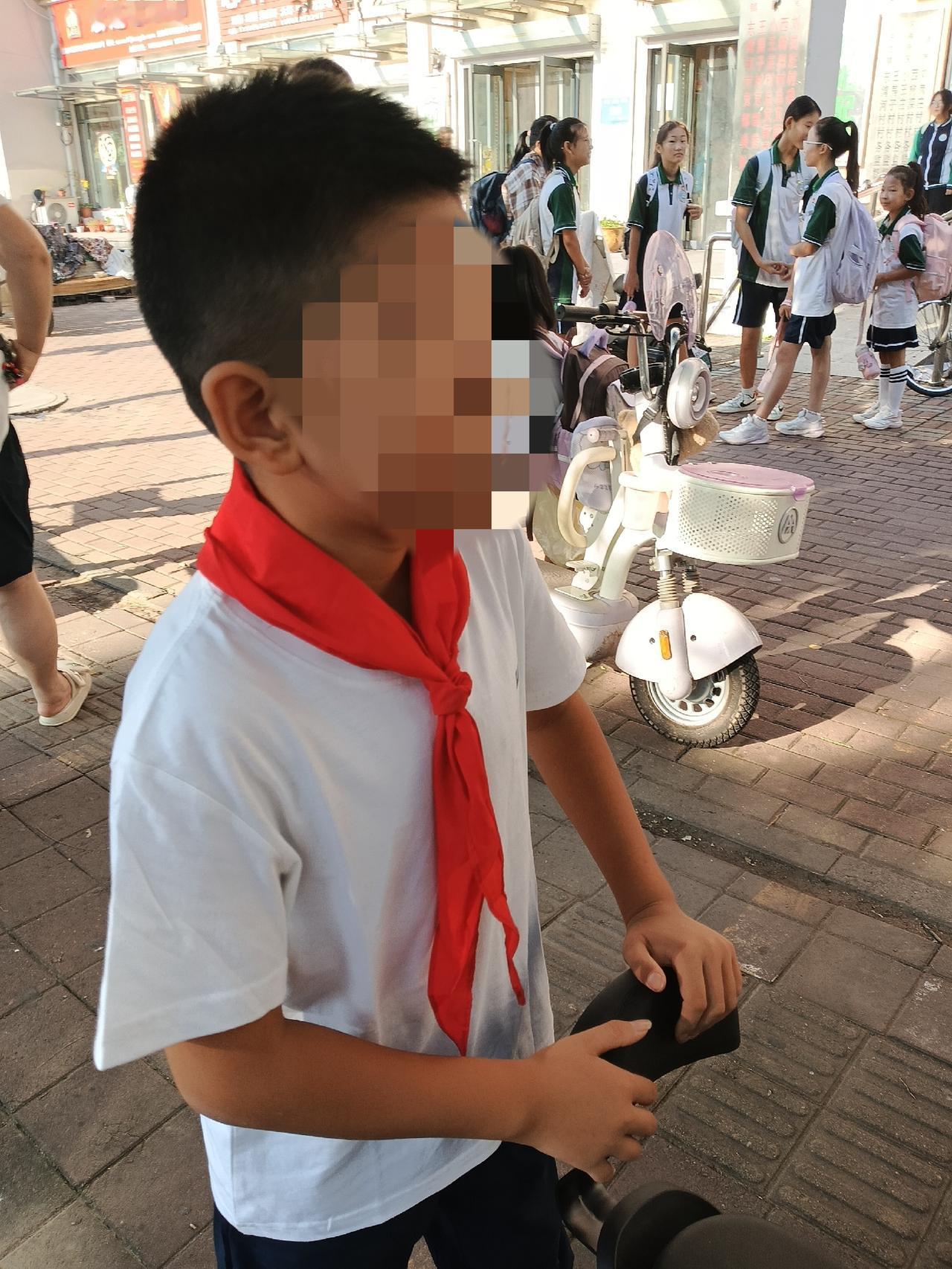 很多妯娌希望大伯哥或者小叔子最好是不结婚，
或者是离婚，

或者婚后不孕不育，没