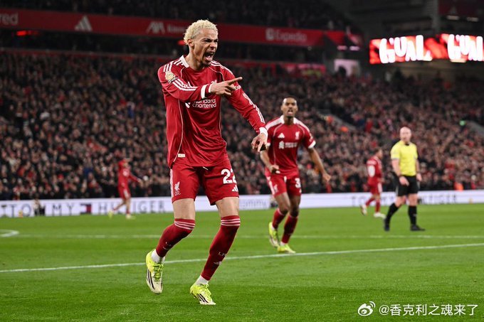 利物浦本赛季英超射手榜：埃基蒂克——10球加克波——5球格拉文贝赫——4球萨拉赫